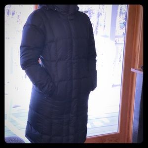 The North Face Medium length puffer w/hood. Small